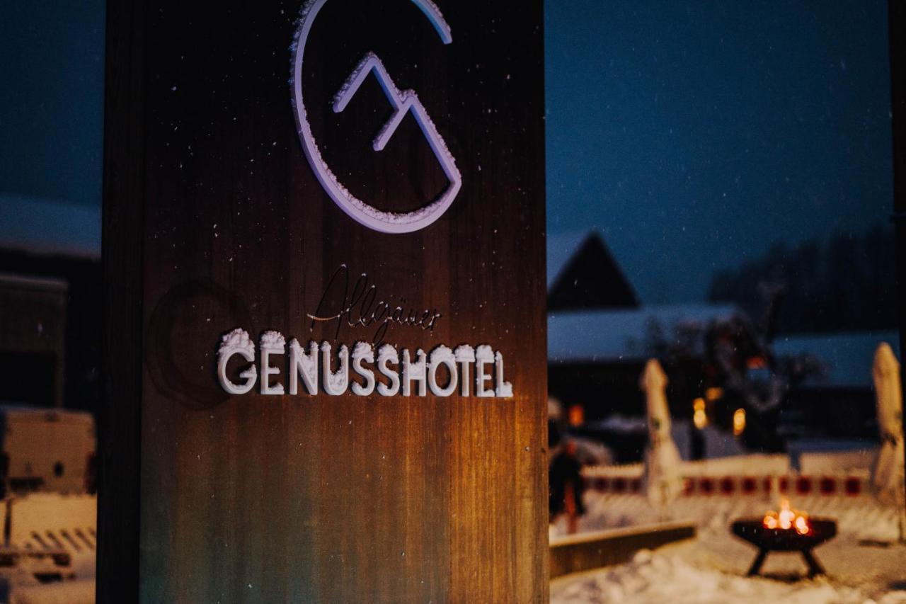 Allgaeuer Genusshotel Und Historischer Dorfgasthof Hirsch Leutkirch im Allgäu Extérieur photo